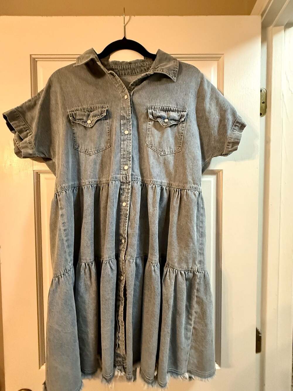 Denim boutique light wash snap button dress raw hem size medium